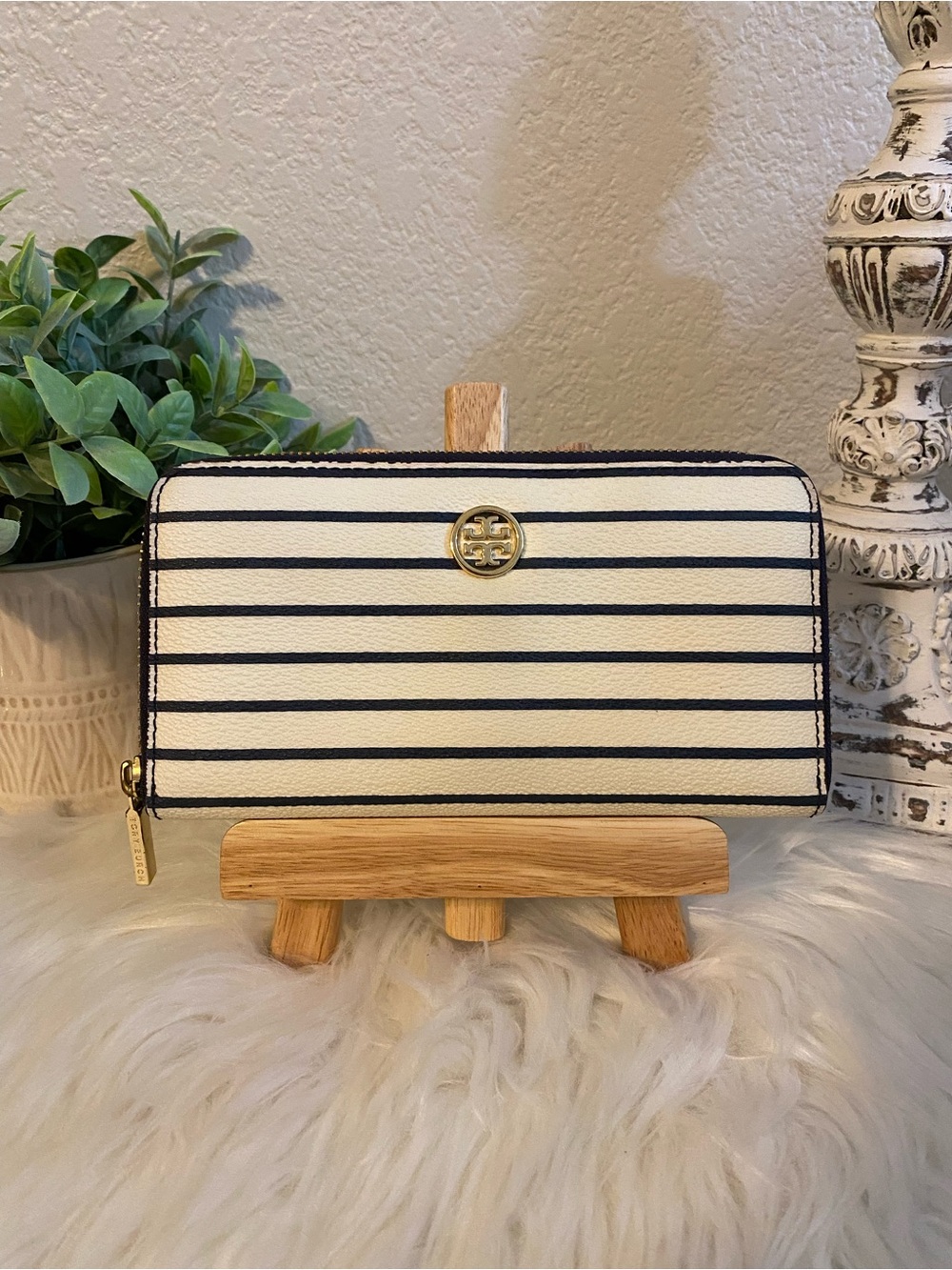 Tory Burch Robinson Navy Fleet Stripe Zip Continental Wallet